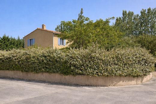 Villa in Pernes-les-Fontaines, Vaucluse