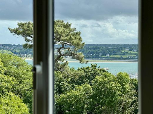 Luxury home in Perros-Guirec, Côtes-d'Armor