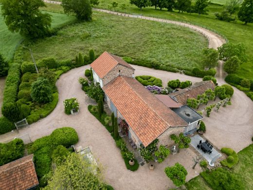 Maison de luxe à Vichy, Allier