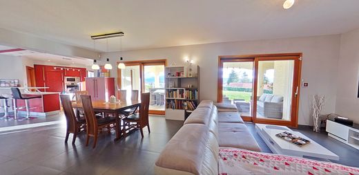 Luxe woning in Arthaz-Pont-Notre-Dame, Haute-Savoie