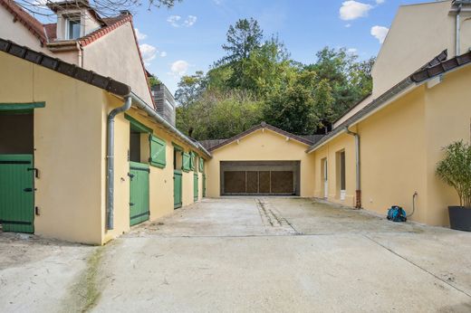 Maison de luxe à La Celle-Saint-Cloud, Yvelines