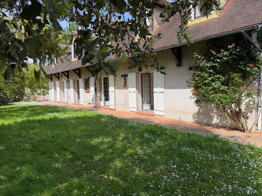 Luxury home in Olivet, Loiret