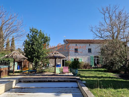 Элитный дом, Saint-Clément, Gard