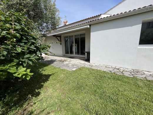 Luxury home in Les Sables-d'Olonne, Vendée