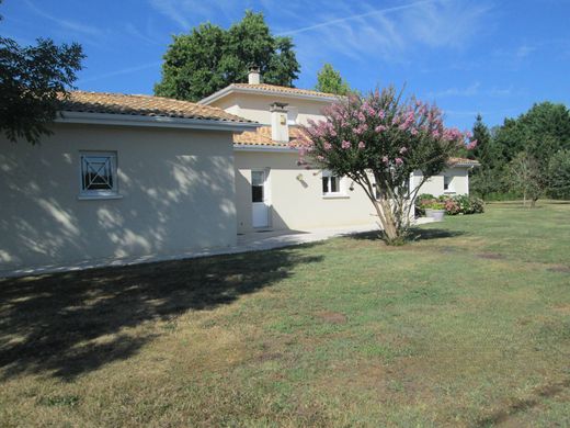 Luxury home in Bazas, Gironde