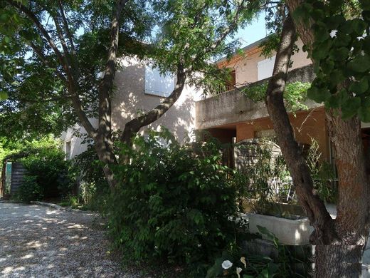 Maison de luxe à Rodilhan, Gard