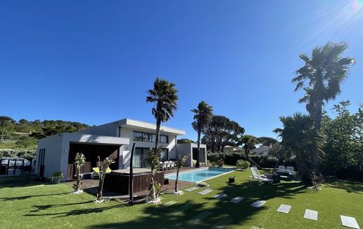 Villa à Le Plan-de-la-Tour, Var
