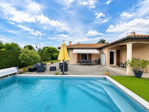 Luxury home in Arnas, Rhône