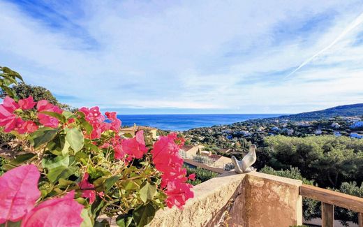 Πολυτελή κατοικία σε Les Issambres, Var