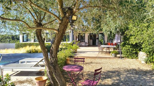 Вилла, Ним, Gard