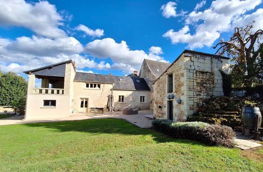 Fontevraud-l'Abbaye, Maine-et-Loireの高級住宅