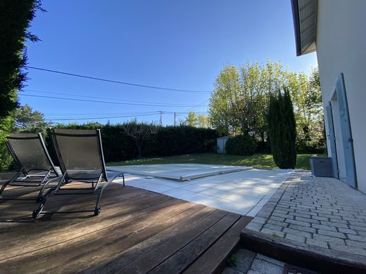 Casa de lujo en Sainte-Foy-lès-Lyon, Ródano