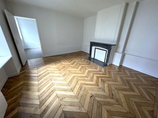 Casa di lusso a Clermont-Ferrand, Puy-de-Dôme