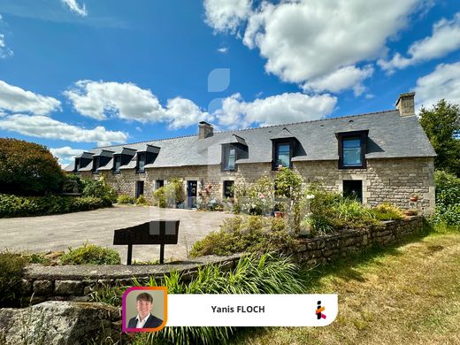 Luxury home in Kernascléden, Morbihan