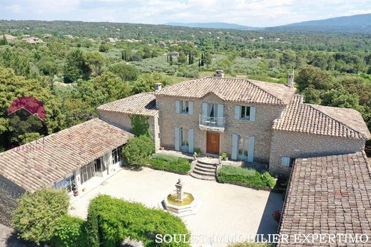 Luxury home in Gordes, Vaucluse