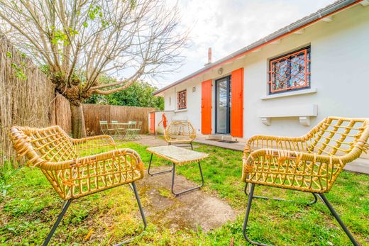 Luxury home in Gujan-Mestras, Gironde