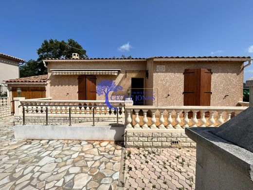 Luxury home in La Londe-les-Maures, Var