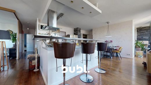 Appartamento a Rueil-Malmaison, Hauts-de-Seine
