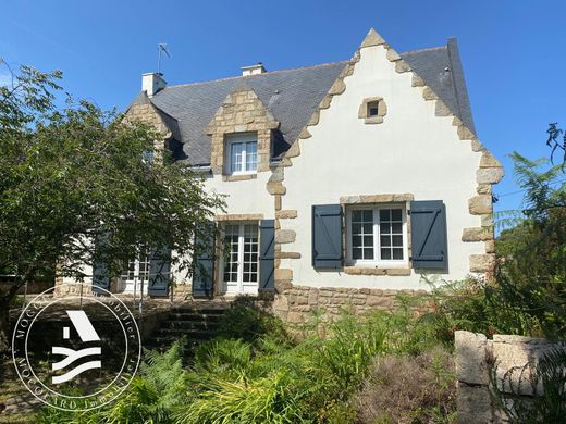 Locmariaquer, Morbihanの高級住宅