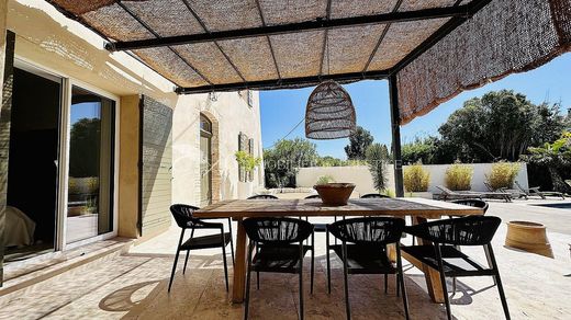 Luxe woning in Pernes-les-Fontaines, Vaucluse