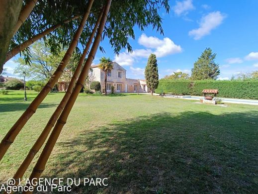 Luxury home in Nieulle-sur-Seudre, Charente-Maritime