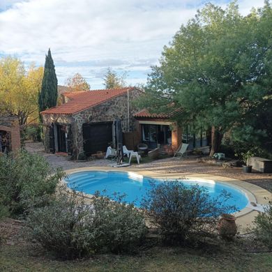 Luxus-Haus in Oms, Pyrénées-Orientales