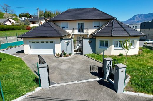 Luxury home in Le Bourget-du-Lac, Savoy