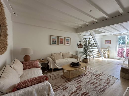 Apartment / Etagenwohnung in Arcachon, Gironde