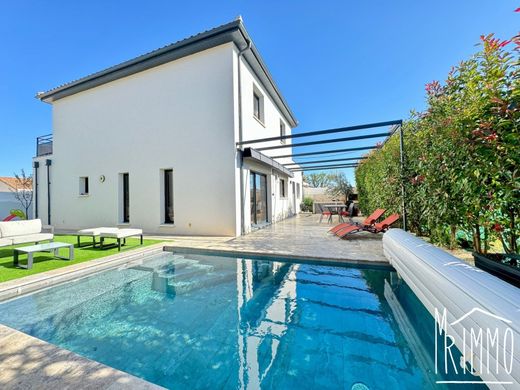 Luxury home in Saint-André-de-Sangonis, Hérault