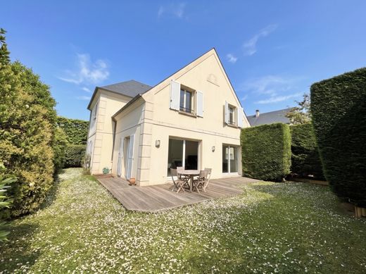 Luxury home in Rueil-Malmaison, Hauts-de-Seine