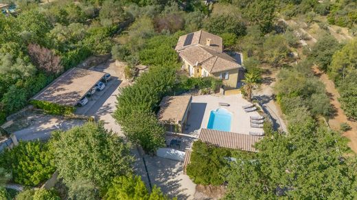 Вилла, Solliès-Toucas, Var