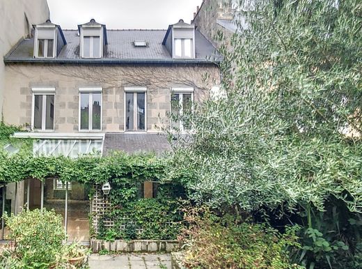 Luxe woning in Saint-Brieuc, Côtes-d'Armor