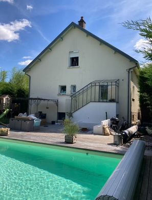 Luxe woning in Talant, Cote d'Or