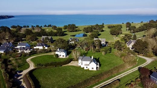 Luxury home in Saint-Cast-le-Guildo, Côtes-d'Armor