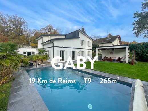 Luxury home in Prouilly, Marne