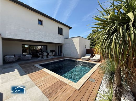 Luxury home in Villeneuve-Tolosane, Upper Garonne
