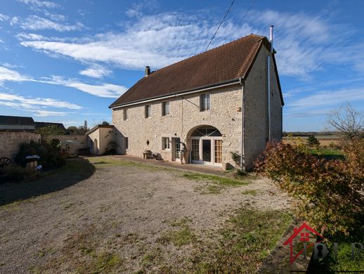 Broye-Aubigney-Montseugny, Haute-Saôneのヴィラ