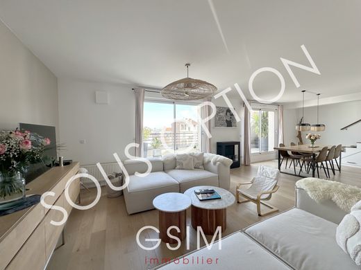 Piso / Apartamento en Suresnes, Altos de Sena