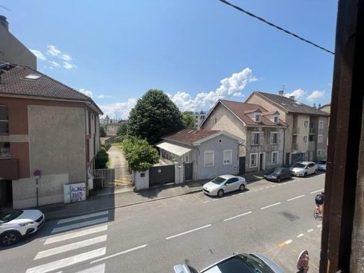 Grenoble, Isèreの高級住宅