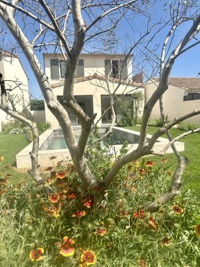 Luxury home in Saint-Rémy-de-Provence, Bouches-du-Rhône
