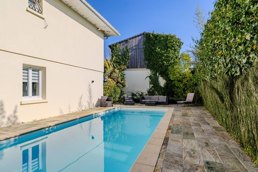 Luxury home in Caudéran, Gironde