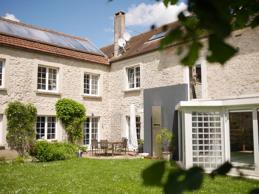 Luxury home in Andelu, Yvelines