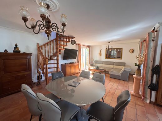 Luxury home in Sanary-sur-Mer, Var