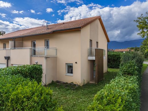 Casa de lujo en Prévessin-Moëns, Ain