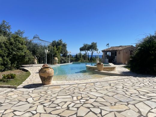 Luxe woning in Roquebrune-sur-Argens, Var