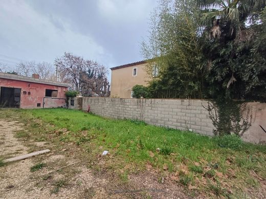 Grundstück in La Garde, Var