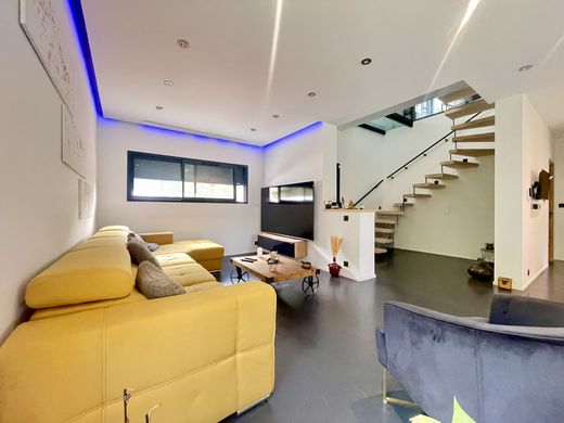 Luxus-Haus in Fréjus, Var