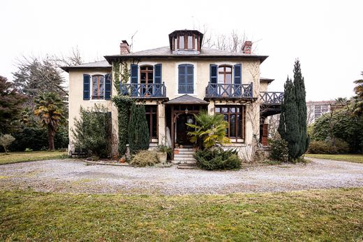 Casa di lusso a Pau, Pirenei atlantici