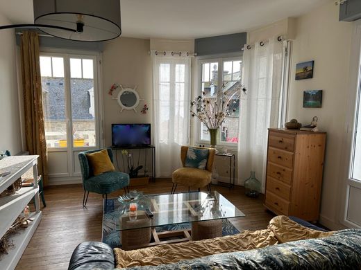 Apartment / Etagenwohnung in Saint-Cast-le-Guildo, Côtes-d'Armor