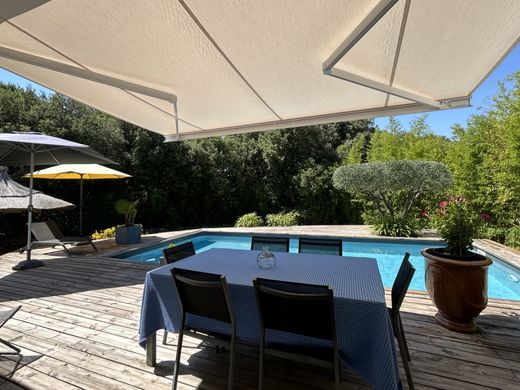 Luxury home in Uzès, Gard